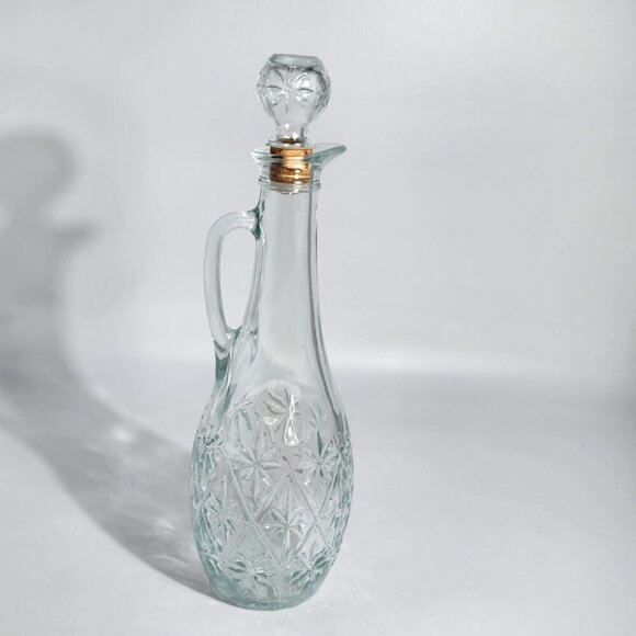Starburst Daisy In Triangles Cut Glass Decanter With Stopper and Cork Vintage - Picture 4 of 11